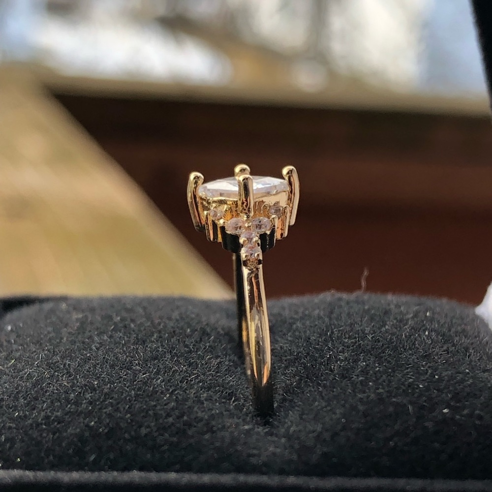 PRINCESS CLUSTER RING - Picture 6 of 7